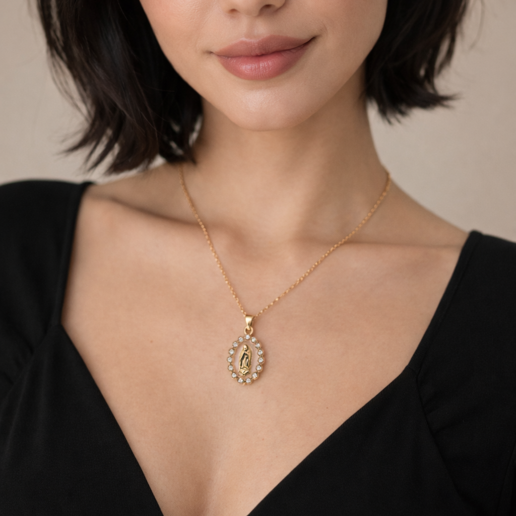 Collar Amuleto Divino