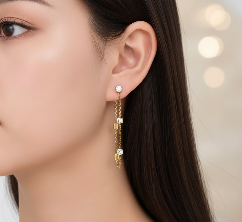 Pendientes con cristales engastados en cadena dorada