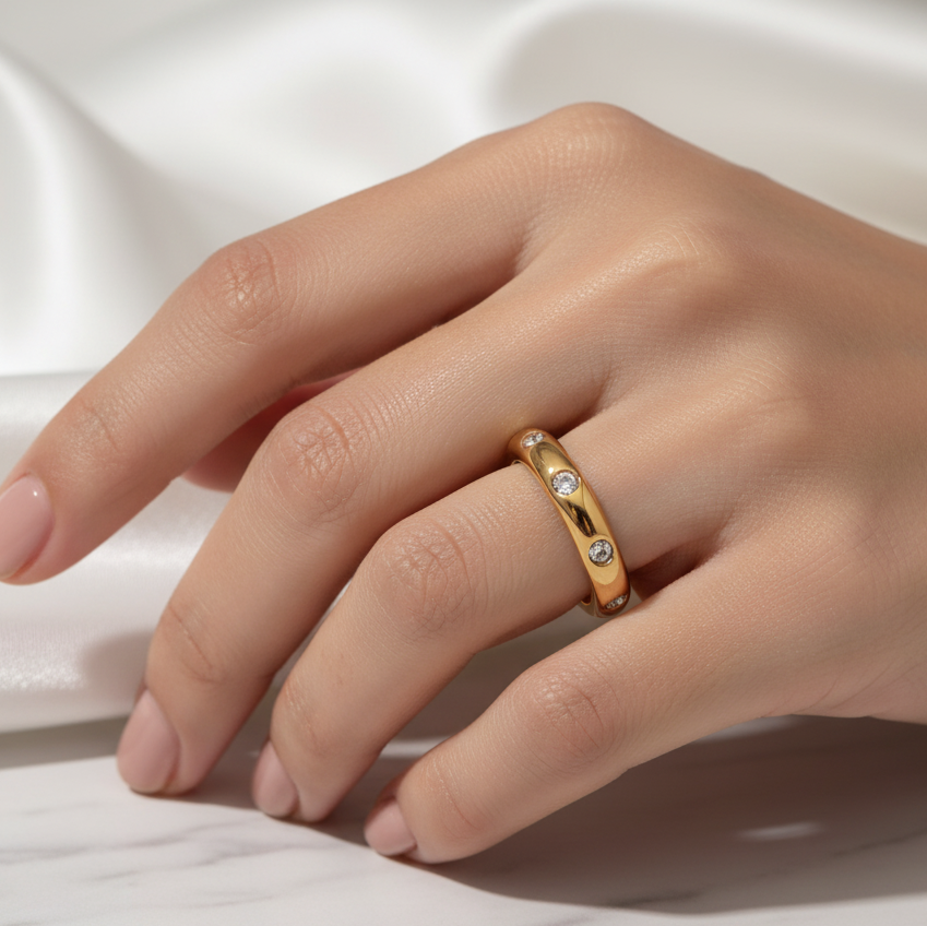 Anillo con Brillantes en Acero Inoxidable