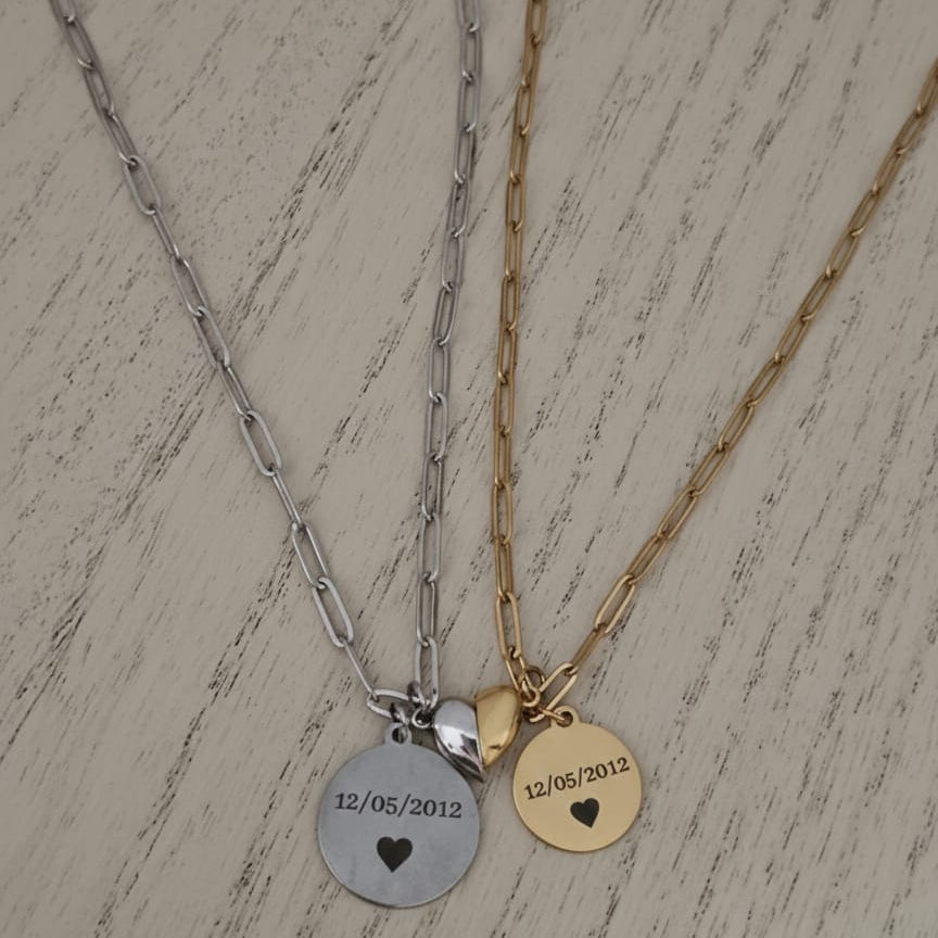 Collar Magnetic Love - Medalla Grabada con Dije Corazón Imantado